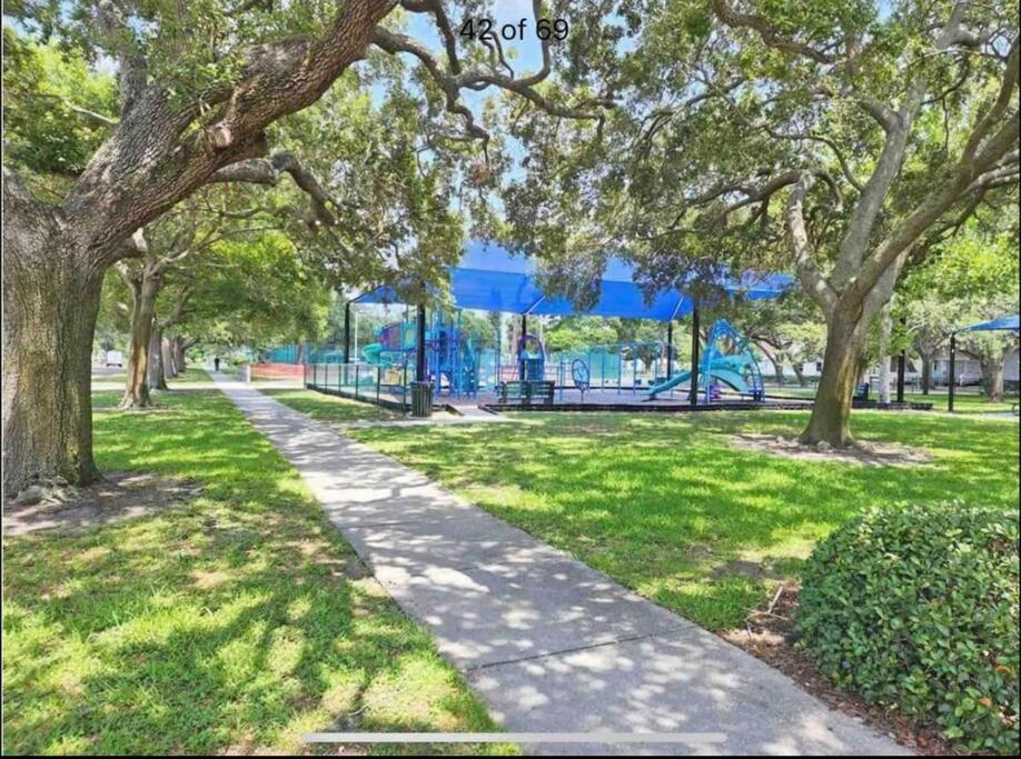 In The Center Of Gulfport, Min Away From The Beach! St. Petersburg Exteriör bild